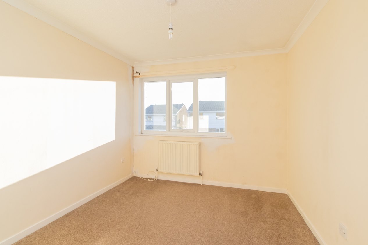 Properties Under Offer in Halstead Gardens Margate