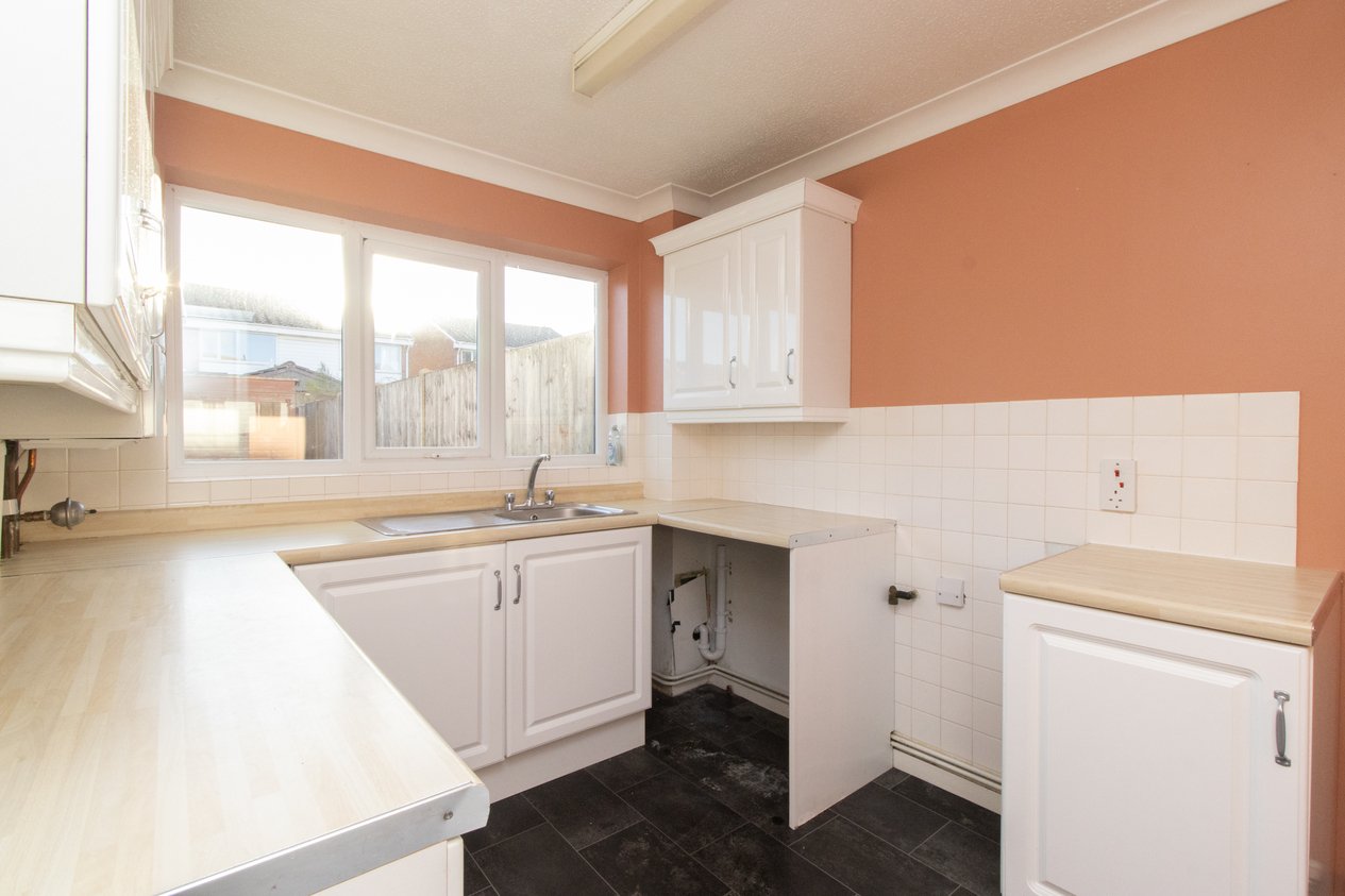 Properties Under Offer in Halstead Gardens Margate