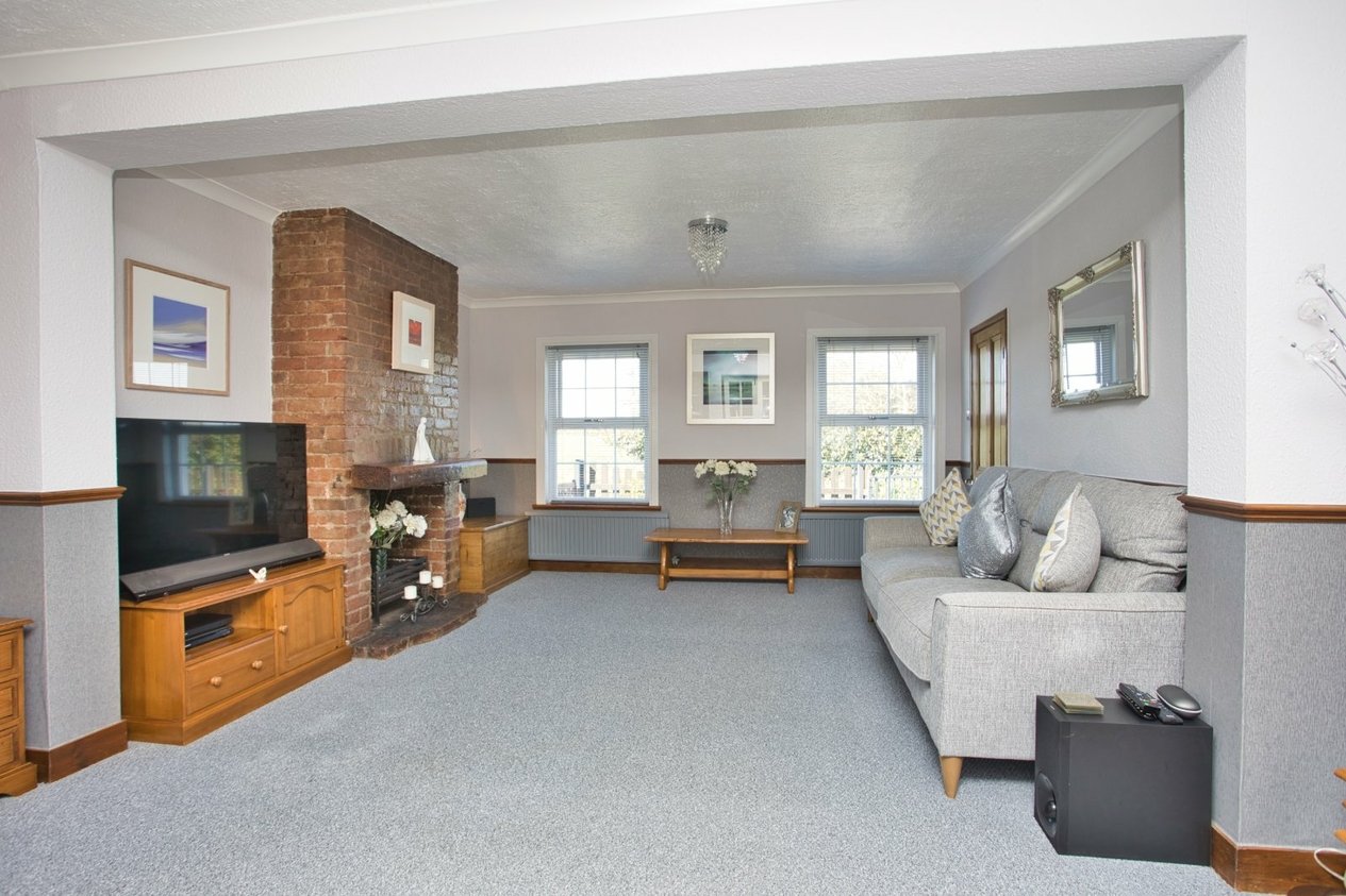 Properties For Sale in Ham Farm Cottages Deal