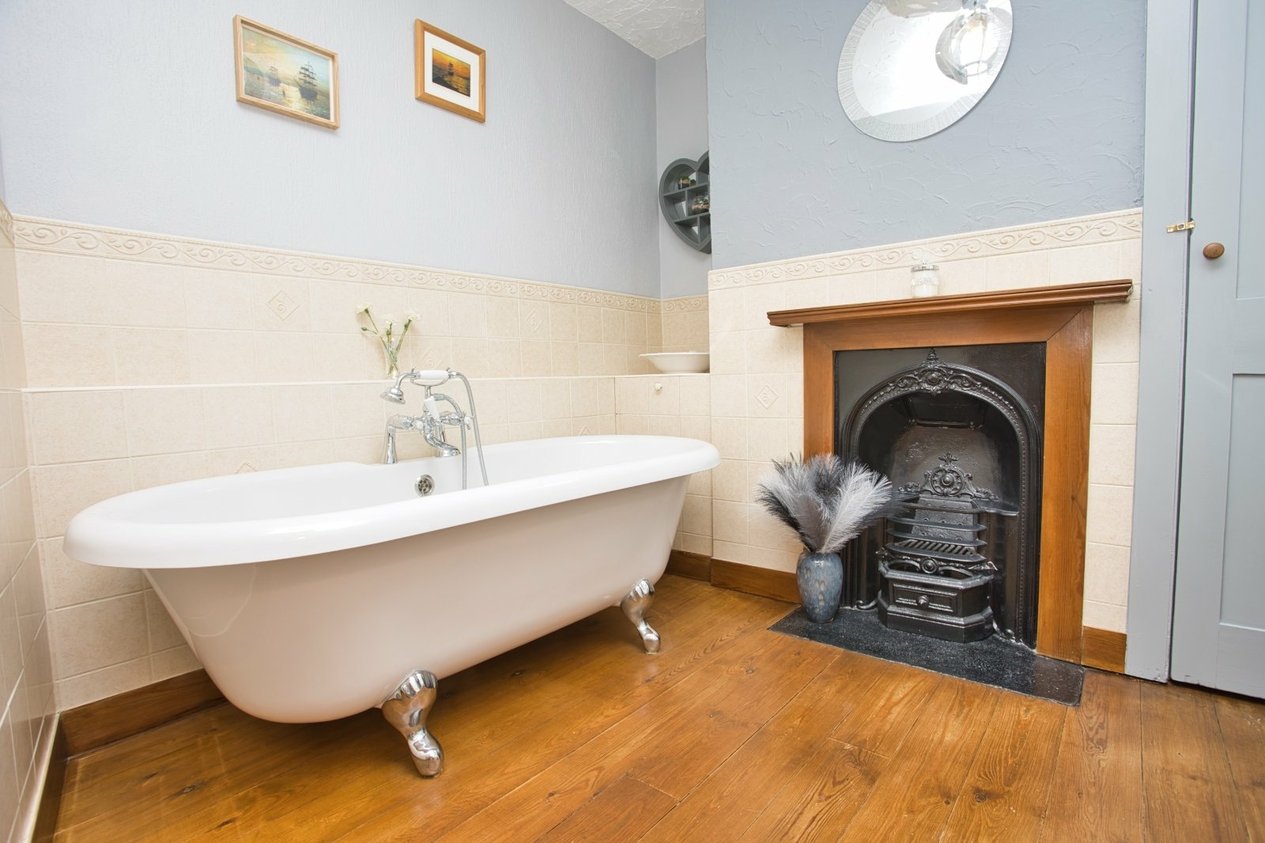Properties For Sale in Ham Farm Cottages Deal