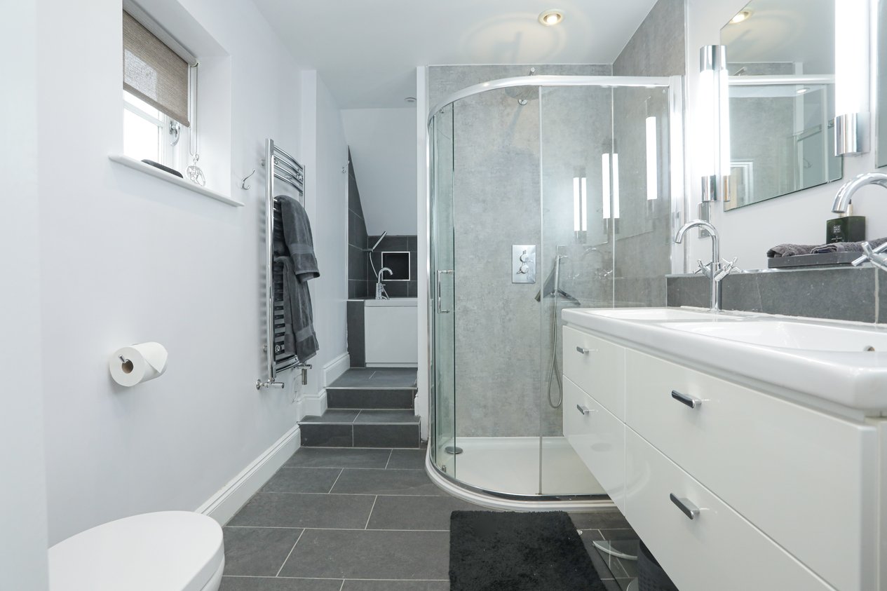 Properties Sold in Hardres Court Road Lower Hardres