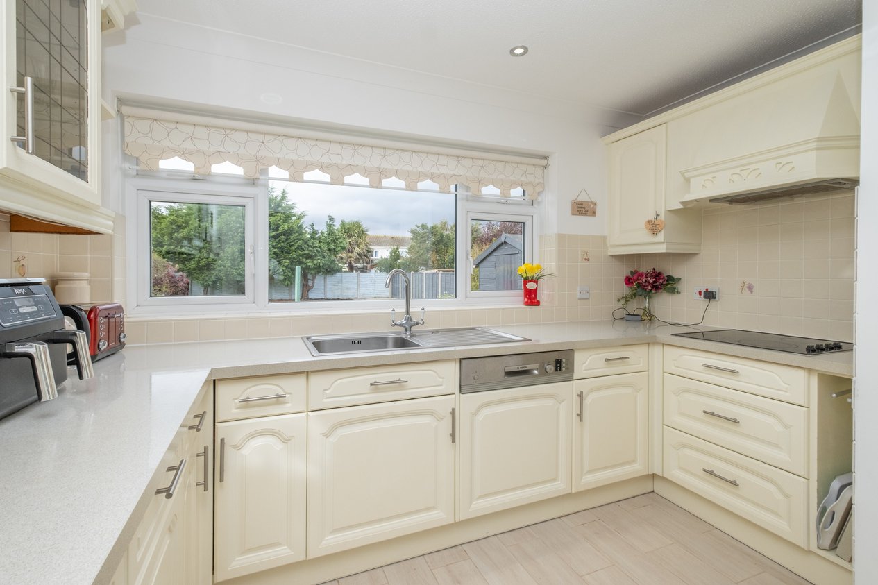 Properties For Sale in Hardy Road New Romney