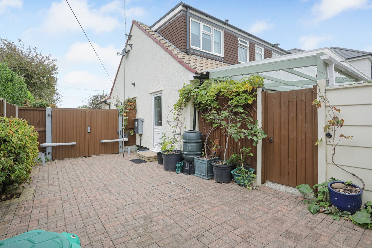 Properties Under Offer in Harold Road Birchington