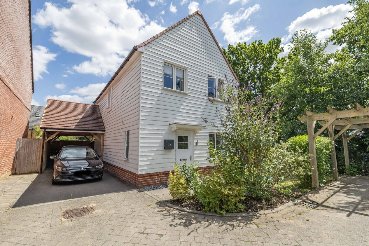 Properties Under Offer in Harry Saunders Lane Ashford