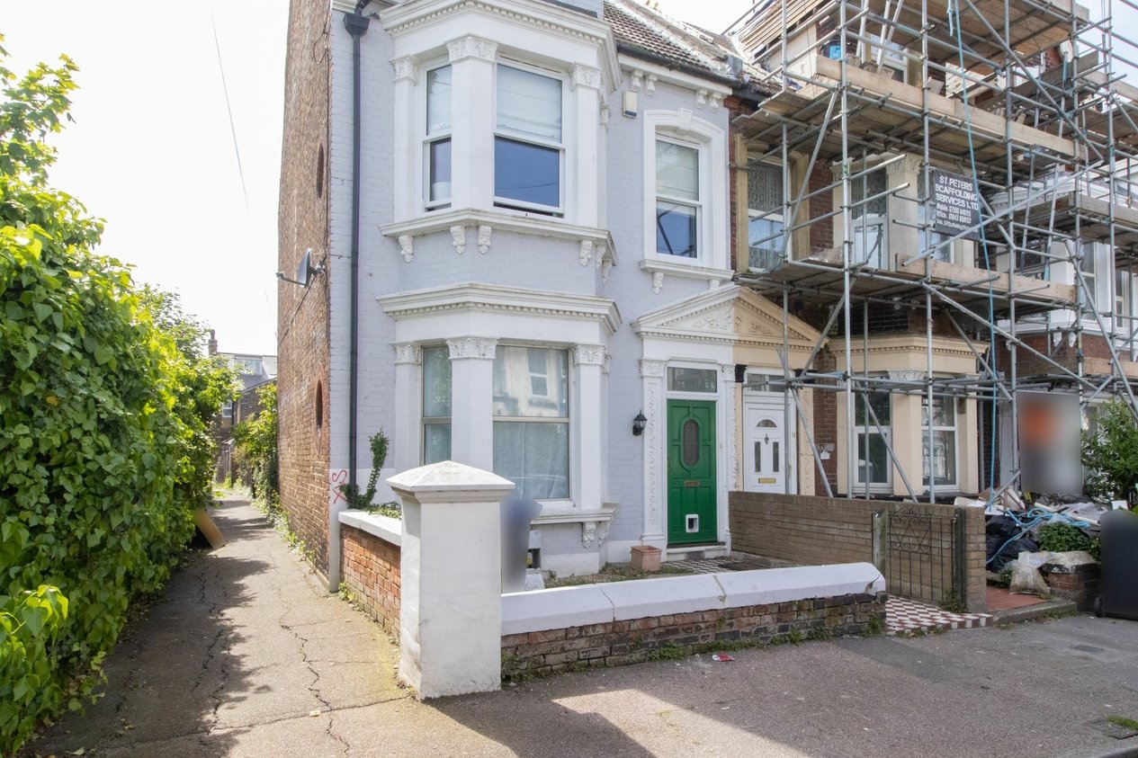 Properties For Sale in Hatfeild Road  Margate