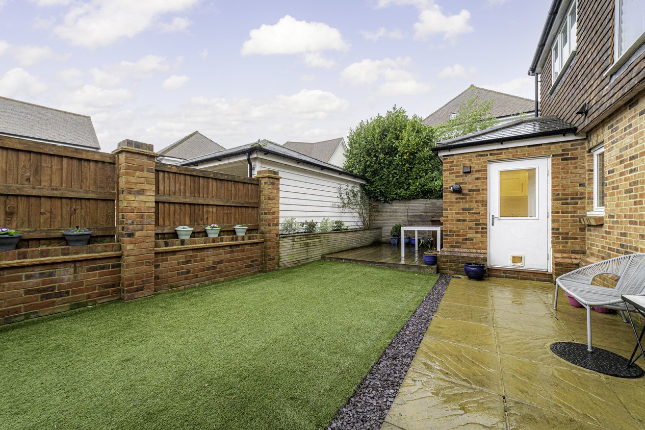 Properties For Sale in Havillands Place Ashford