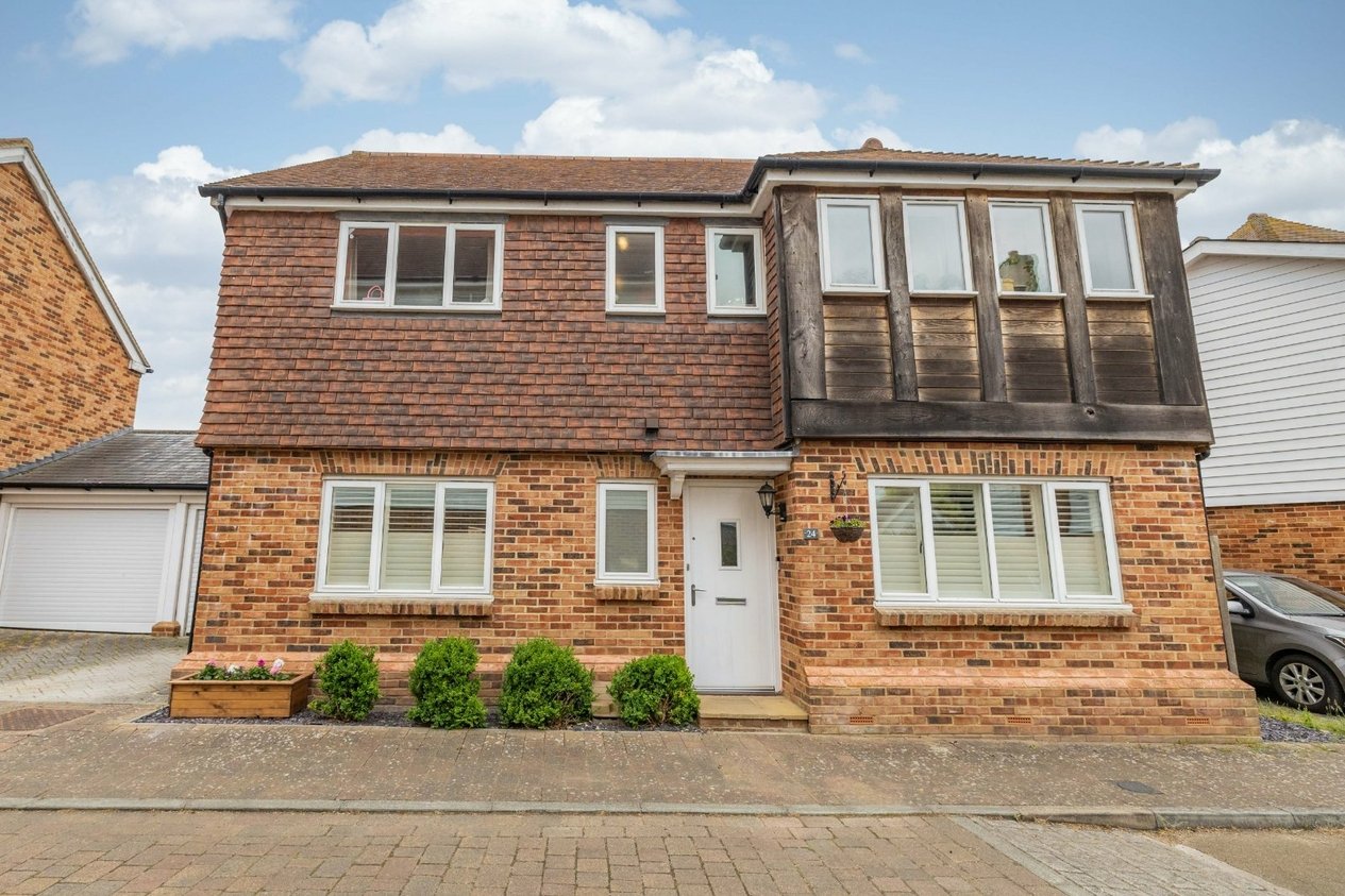 Properties For Sale in Havillands Place Ashford
