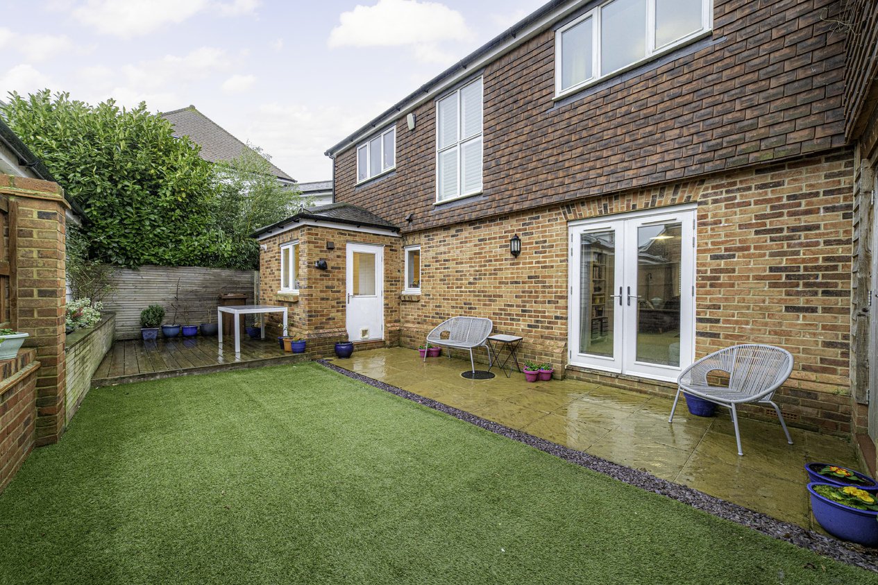Properties For Sale in Havillands Place Ashford