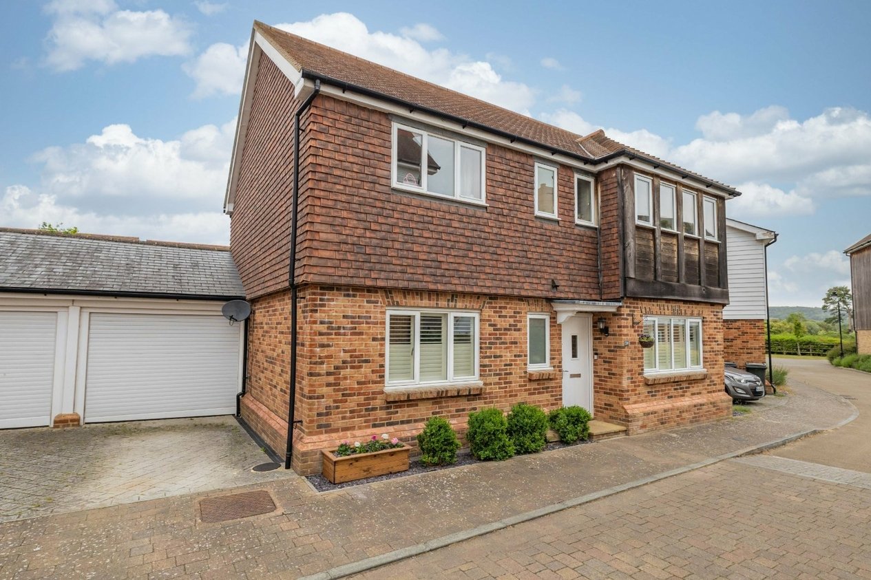 Properties For Sale in Havillands Place Ashford