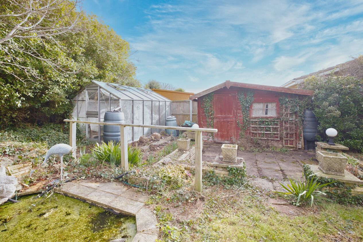 Properties For Sale in Hawkhurst Way  Broadstairs