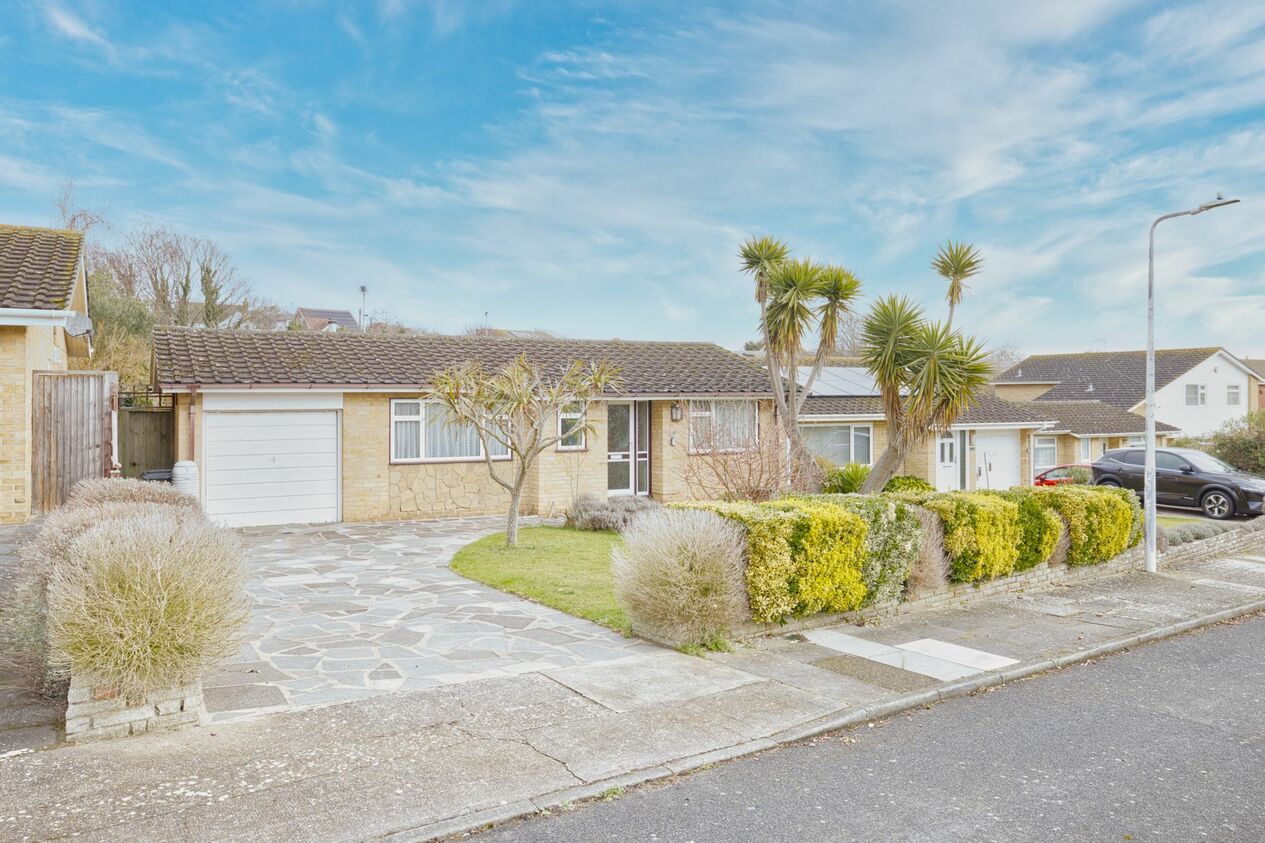 Properties For Sale in Hawkhurst Way  Broadstairs