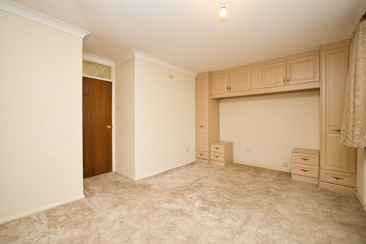 Properties Under Offer in Hawkhurst Way Broadstairs