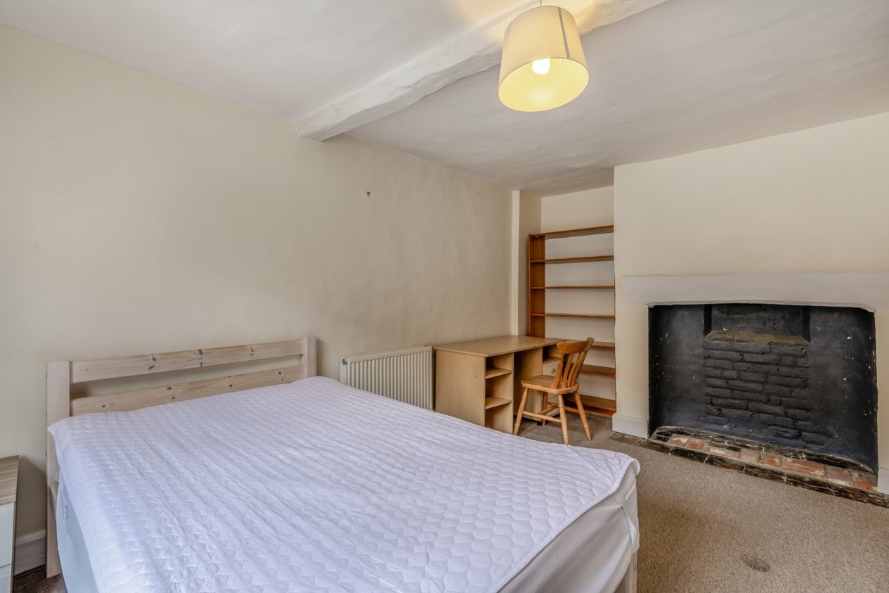 Properties For Sale in Hawks Lane Canterbury