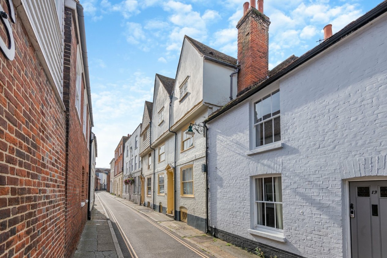 Properties For Sale in Hawks Lane Canterbury