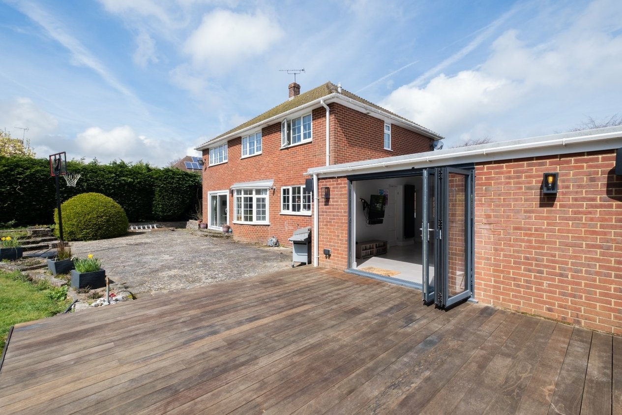 Properties Under Offer in Hawksdown Walmer Deal