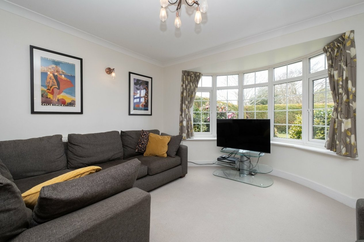 Properties Under Offer in Hawksdown Walmer Deal