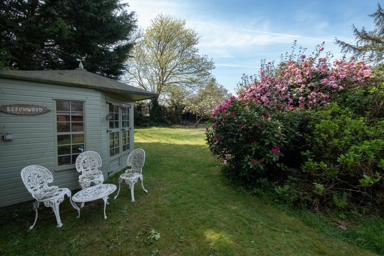 Properties Under Offer in Hawksdown Walmer Deal