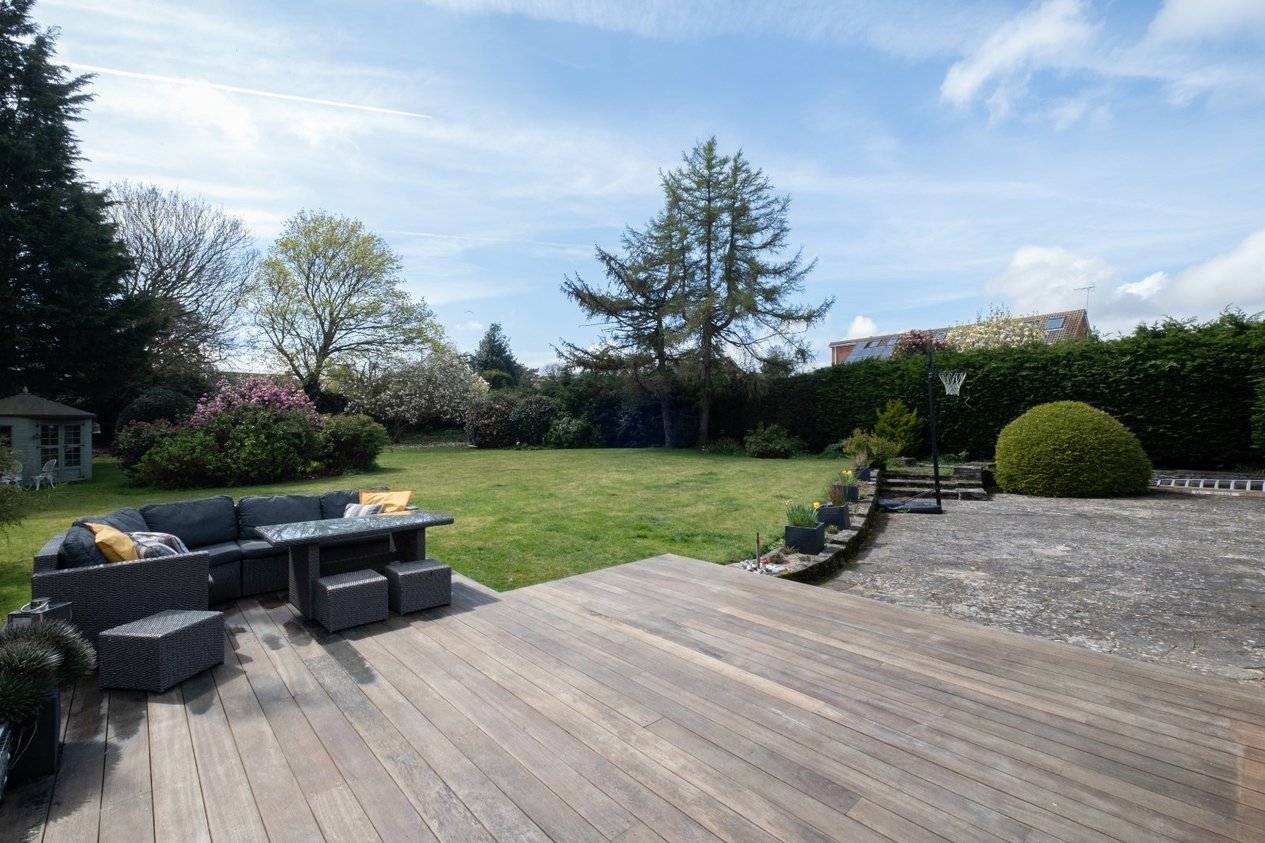 Properties Under Offer in Hawksdown Walmer Deal