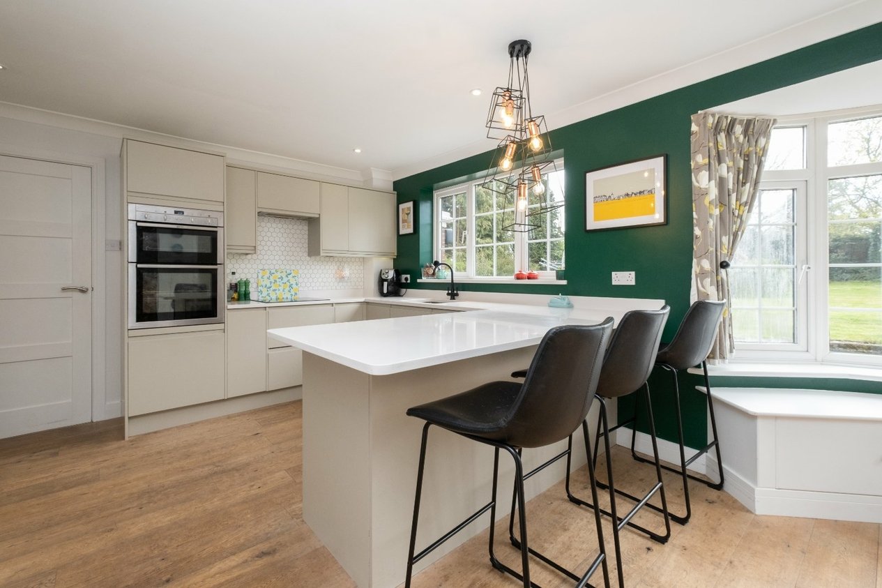 Properties Under Offer in Hawksdown Walmer Deal