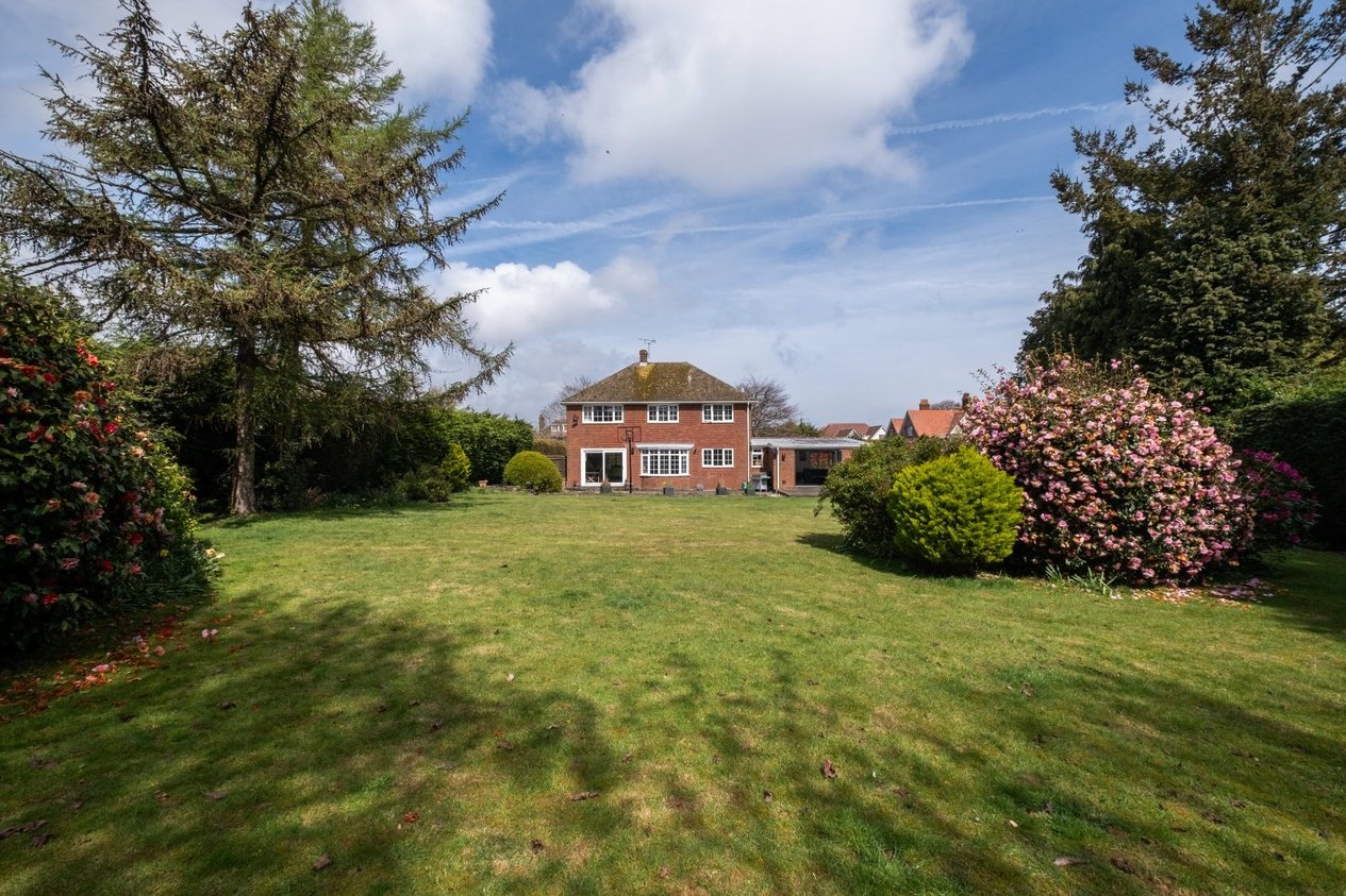 Properties Under Offer in Hawksdown Walmer Deal