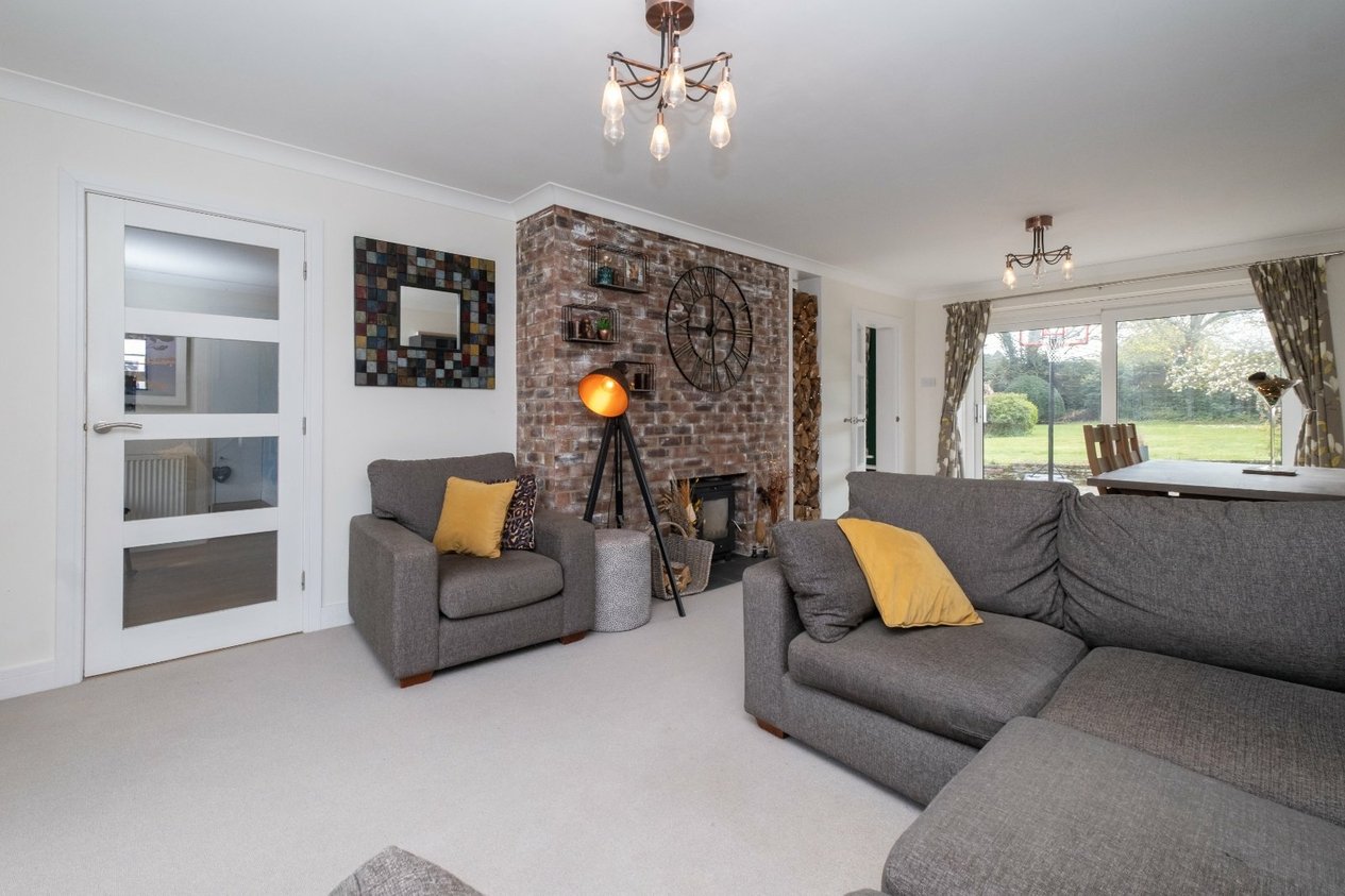 Properties Under Offer in Hawksdown Walmer Deal