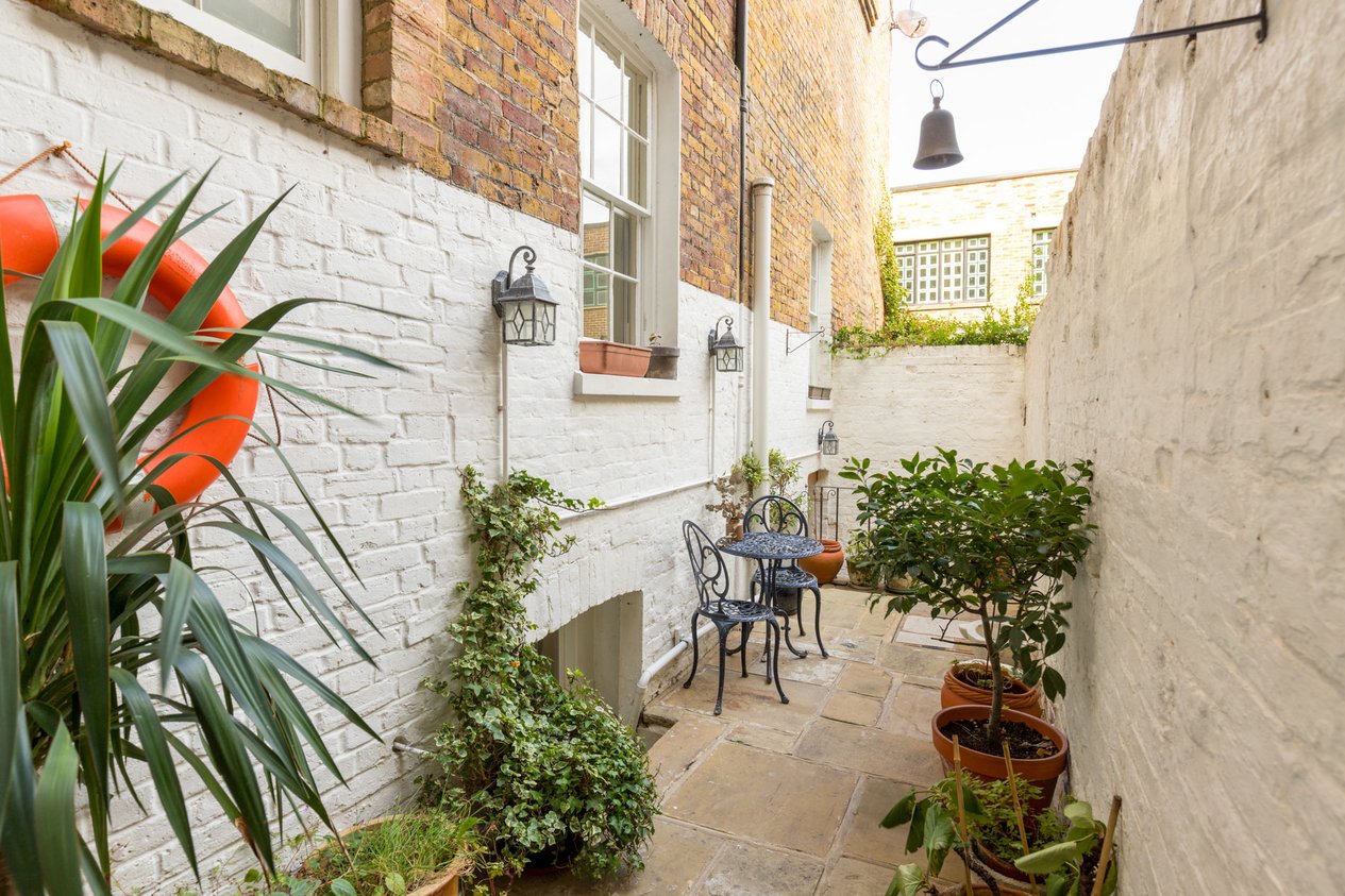 Properties Under Offer in Hawley Square Margate