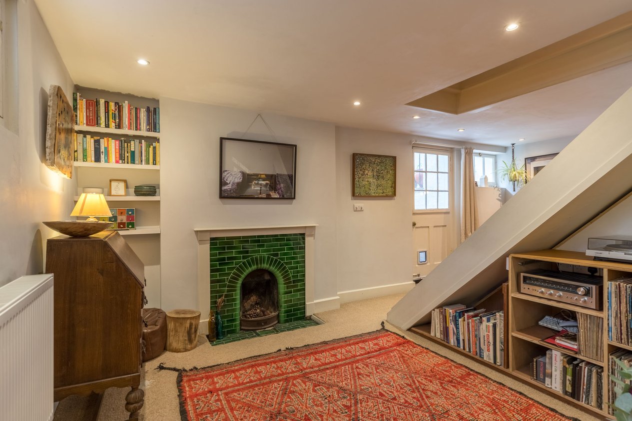 Properties Under Offer in Hawley Square Margate