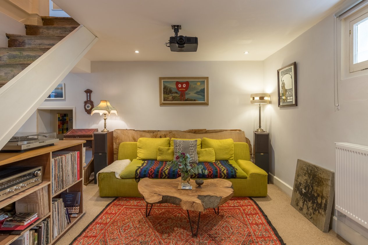 Properties Under Offer in Hawley Square Margate