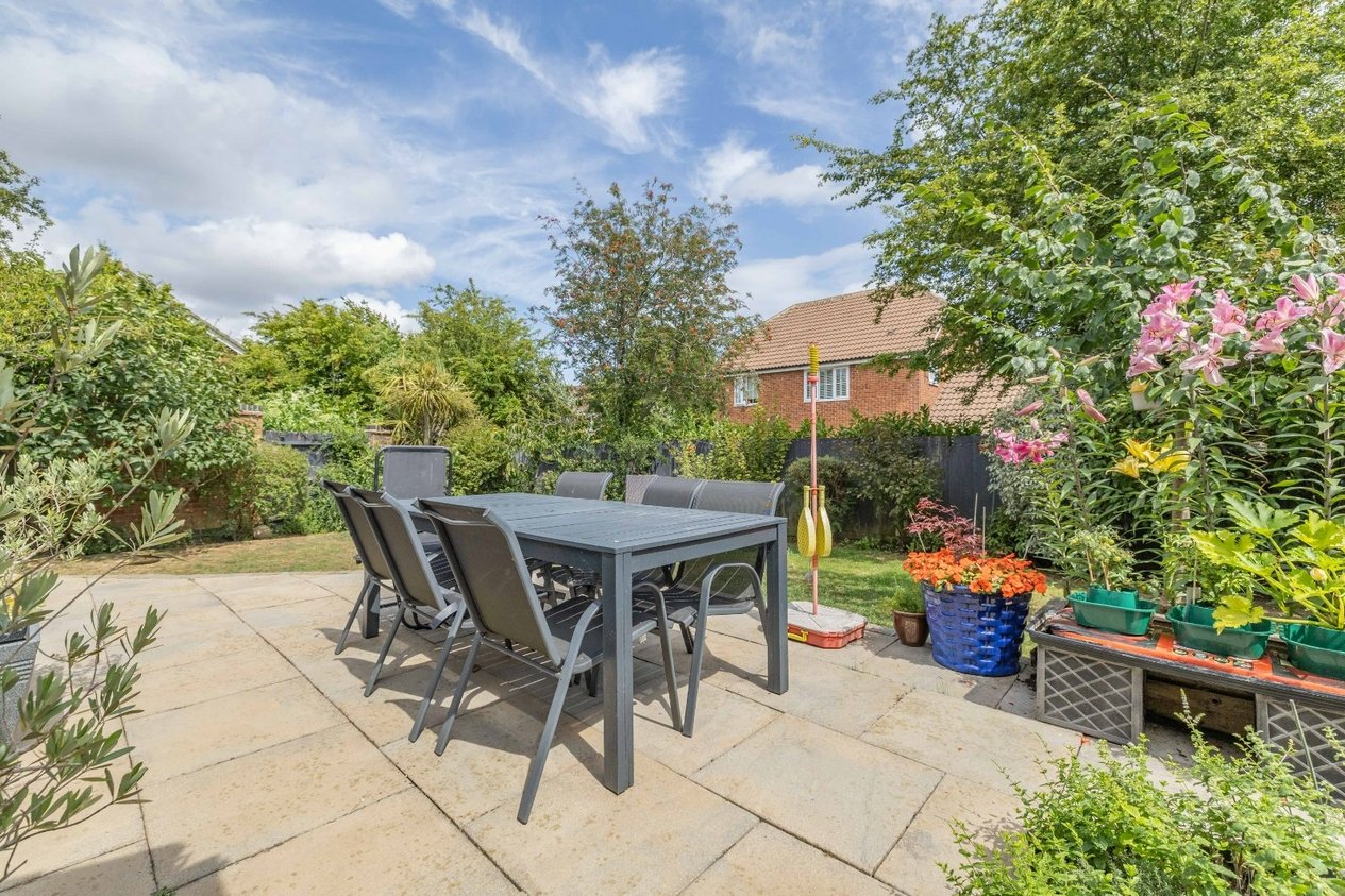 Properties For Sale in Hawthorn Road Kingsnorth