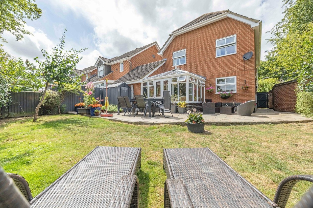 Properties For Sale in Hawthorn Road Kingsnorth