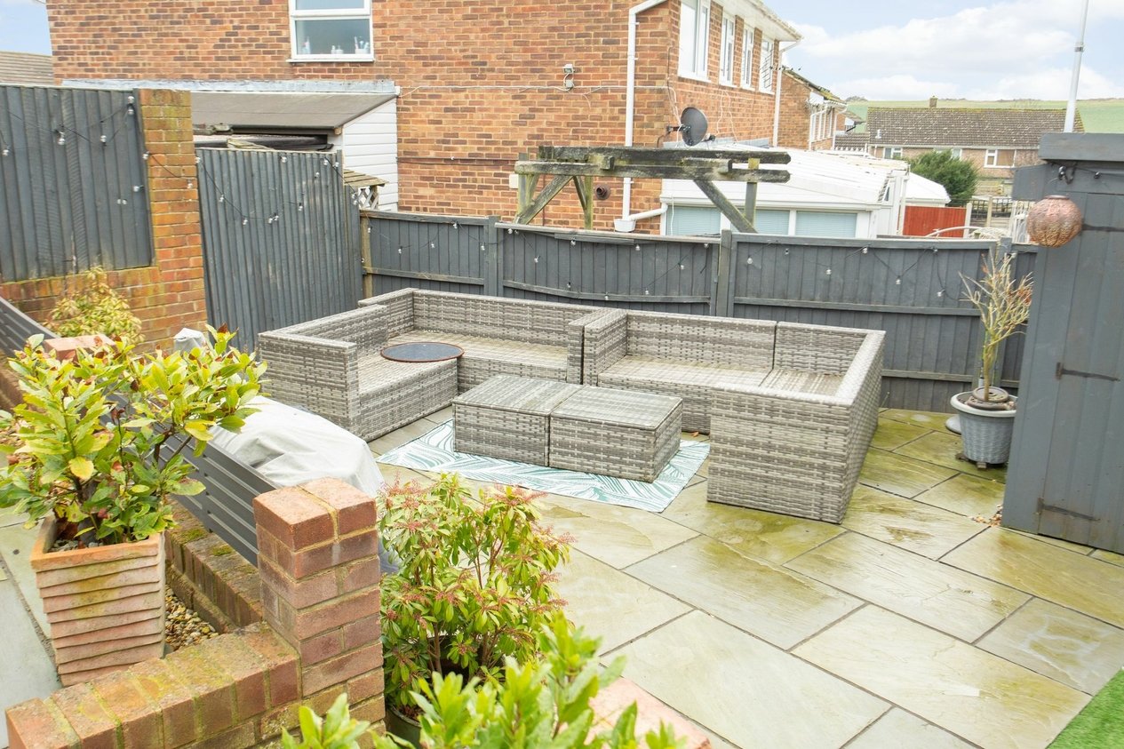 Properties For Sale in Hawthorne Close  Eythorne