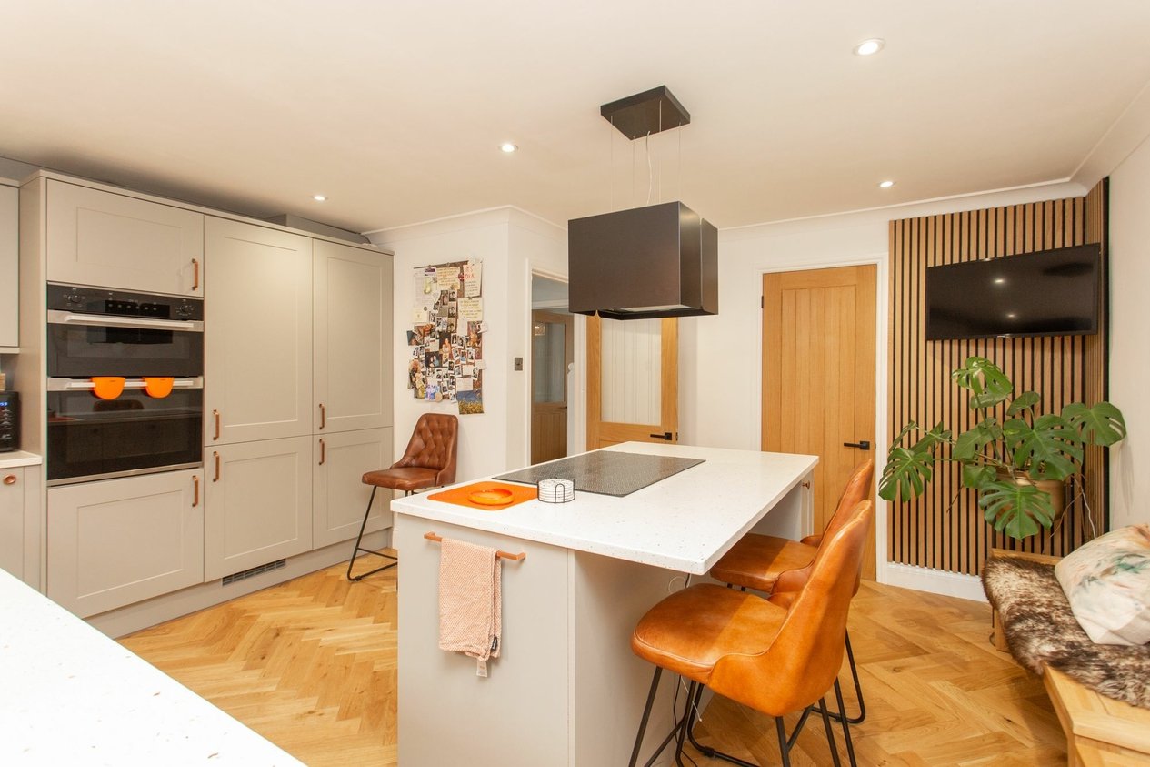 Properties For Sale in Hawthorne Close  Eythorne