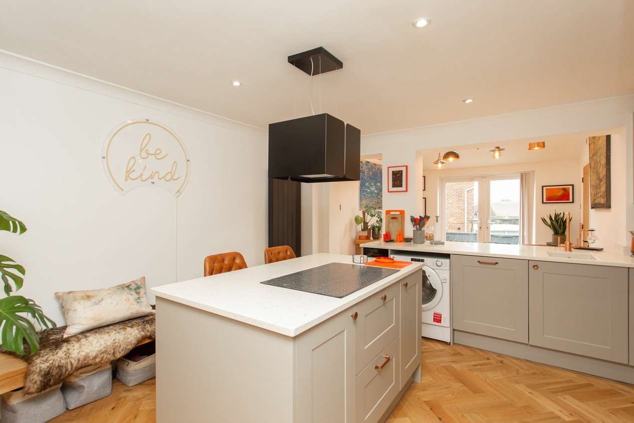 Properties For Sale in Hawthorne Close  Eythorne