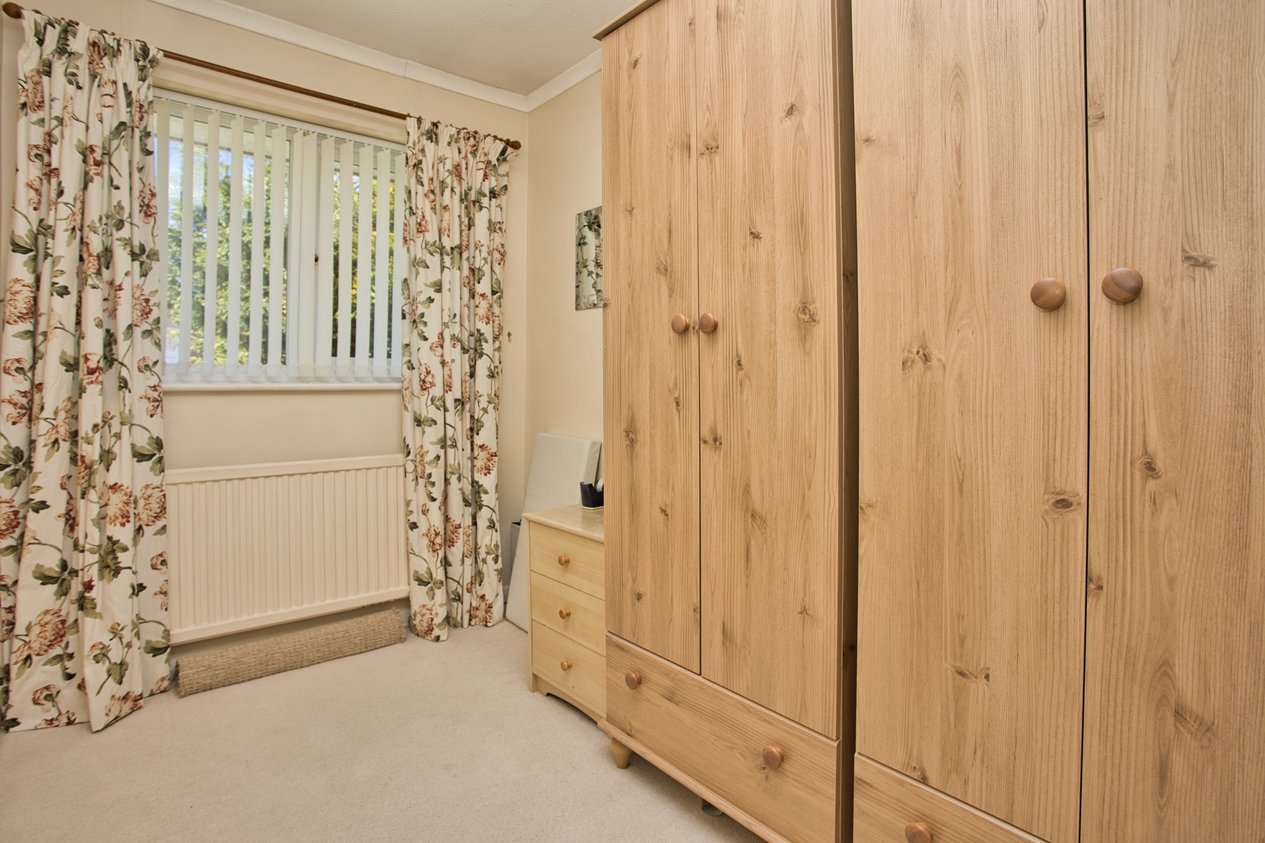 Properties Under Offer in Hawthorne Close Eythorne