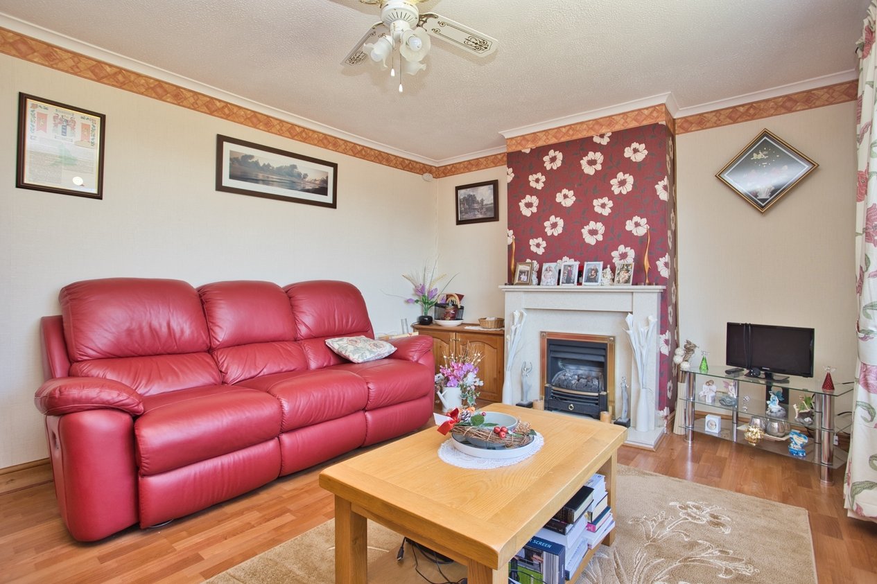 Properties Under Offer in Hawthorne Close Eythorne