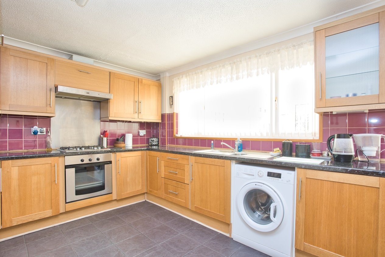 Properties Under Offer in Hawthorne Close Eythorne