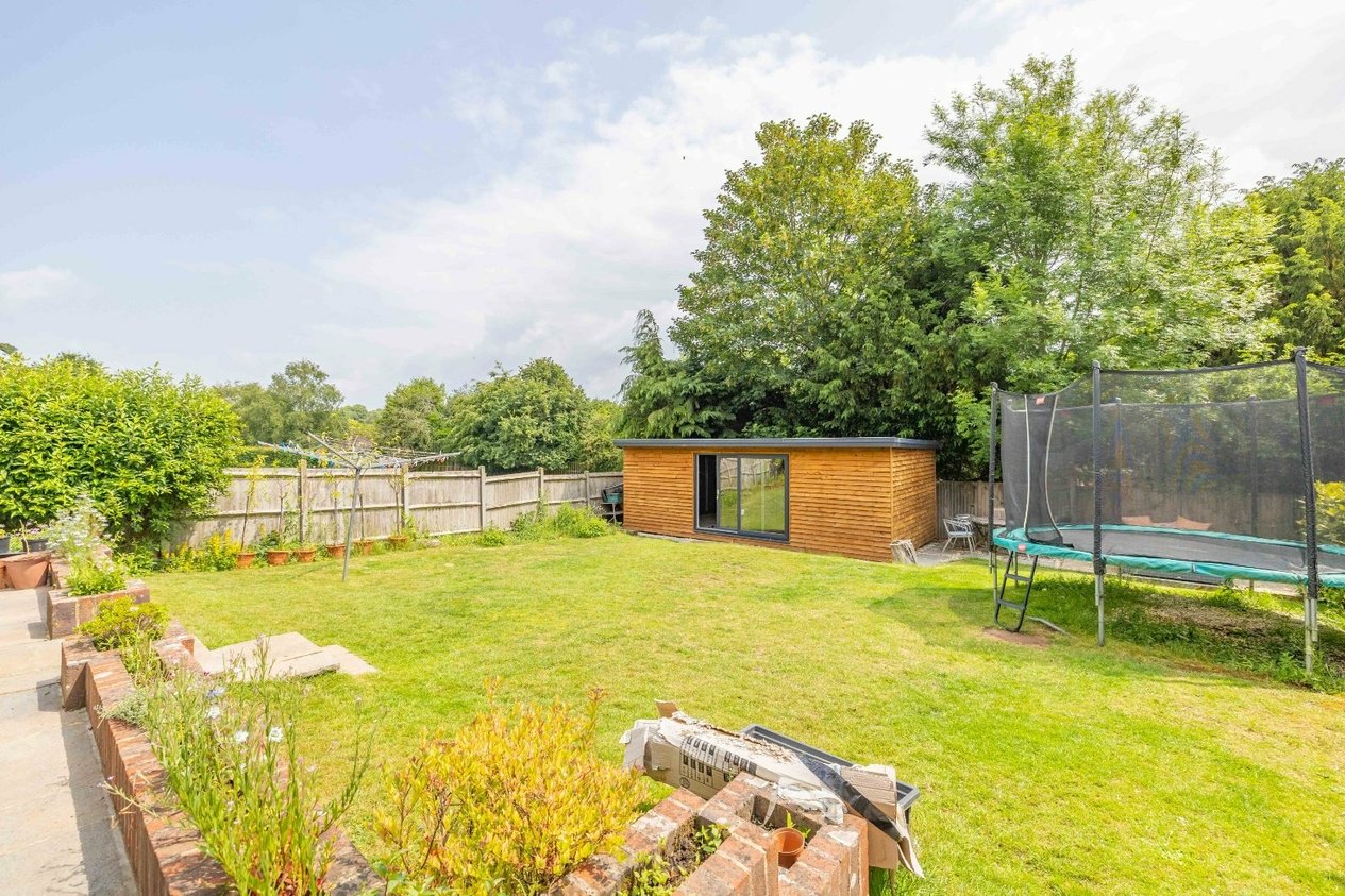 Properties For Sale in Heathfield Way Barham
