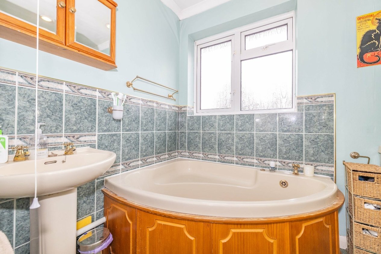 Properties For Sale in Heathfield Way Barham
