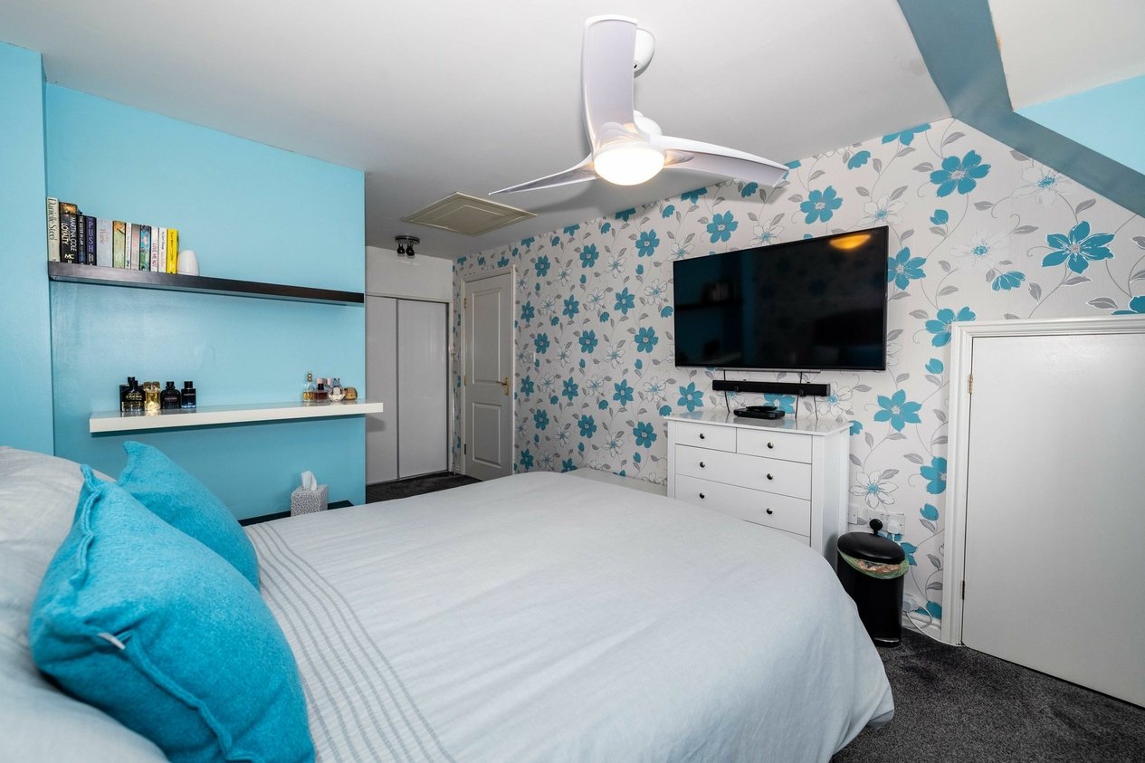 Properties For Sale in Hedgers Way  Kingsnorth