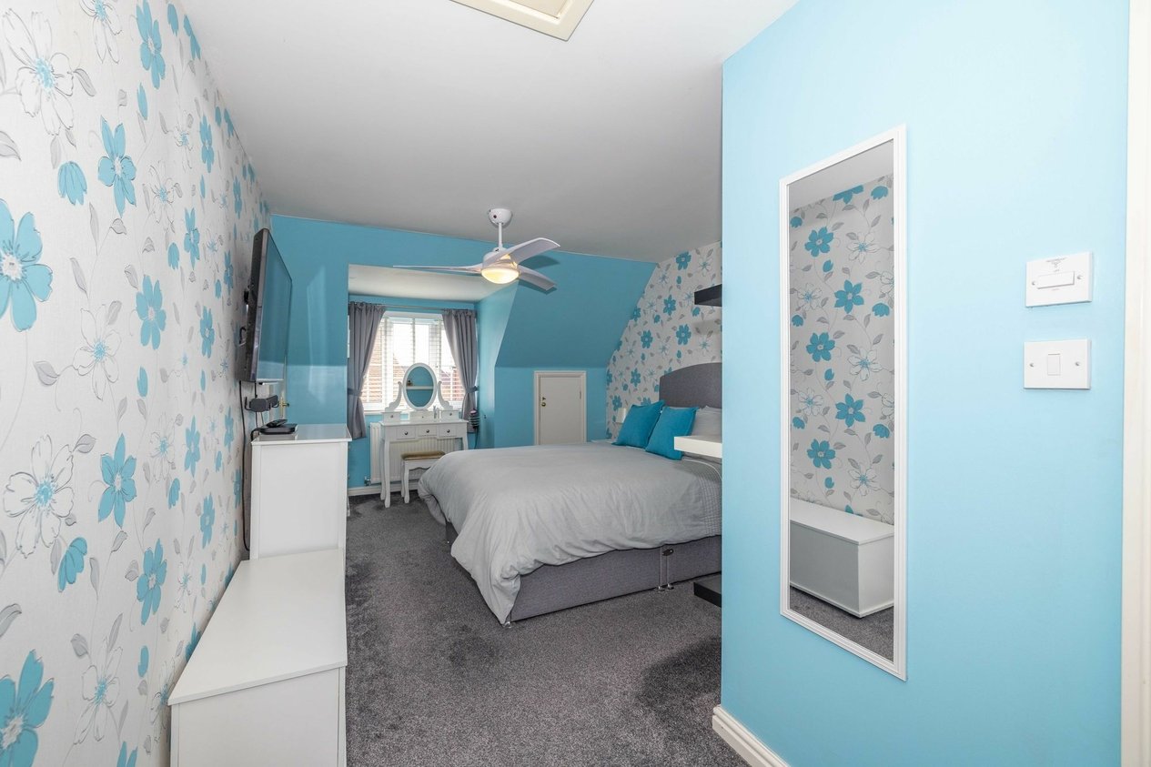 Properties For Sale in Hedgers Way  Kingsnorth