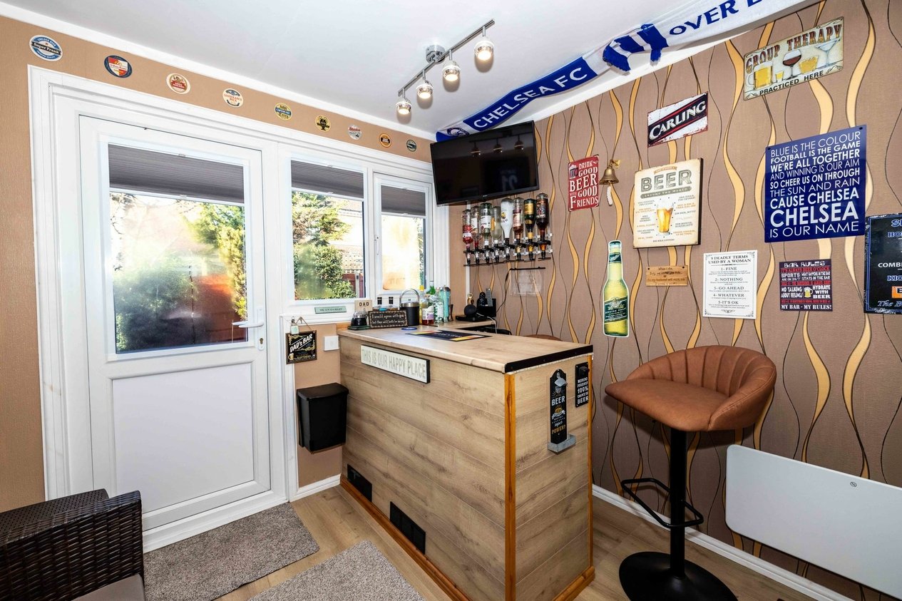 Properties For Sale in Hedgers Way  Kingsnorth