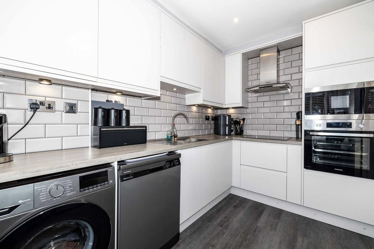 Properties For Sale in Hedgers Way  Kingsnorth