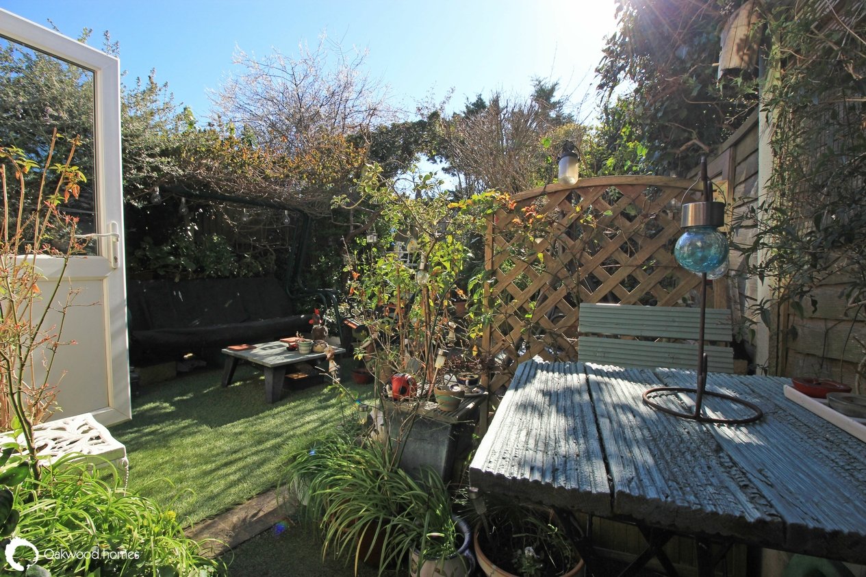 Properties Under Offer in Helena Avenue 