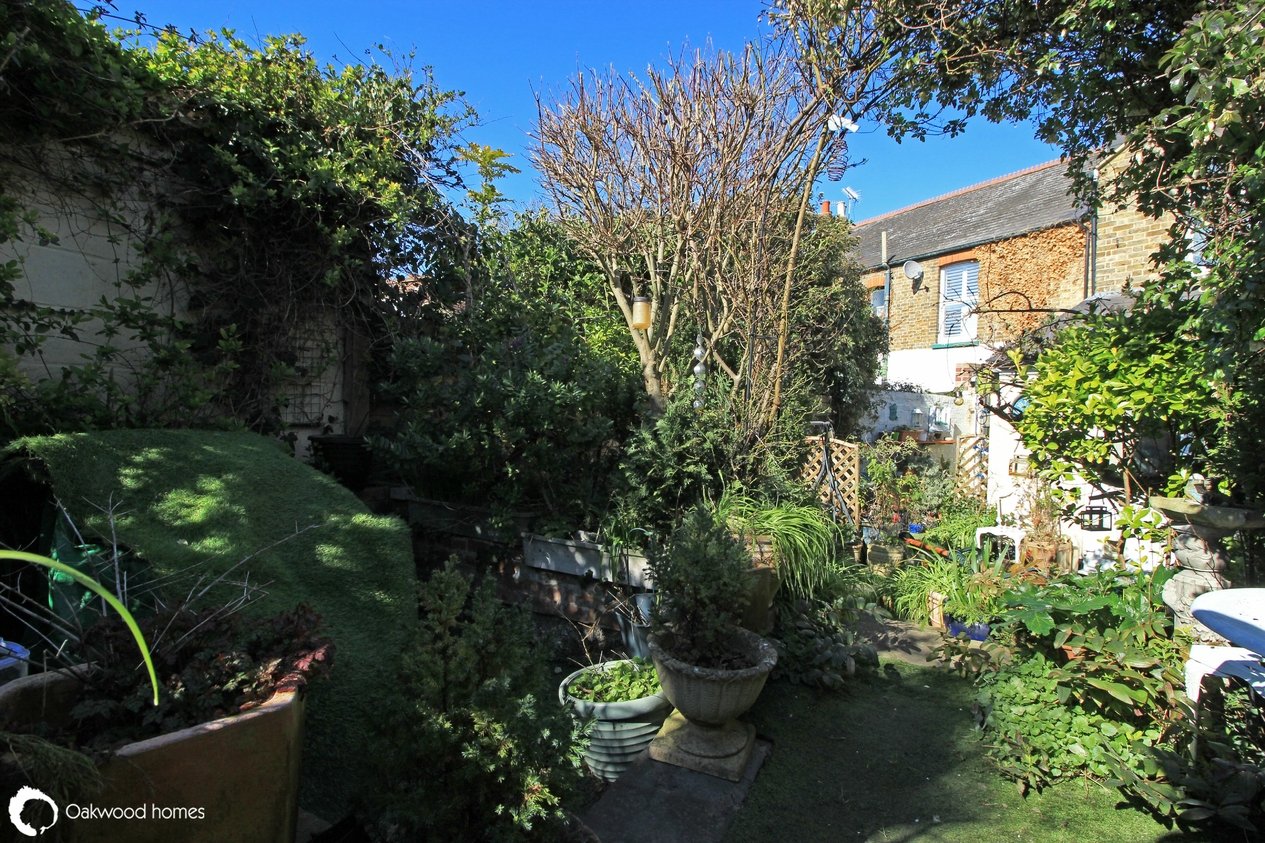 Properties Under Offer in Helena Avenue 