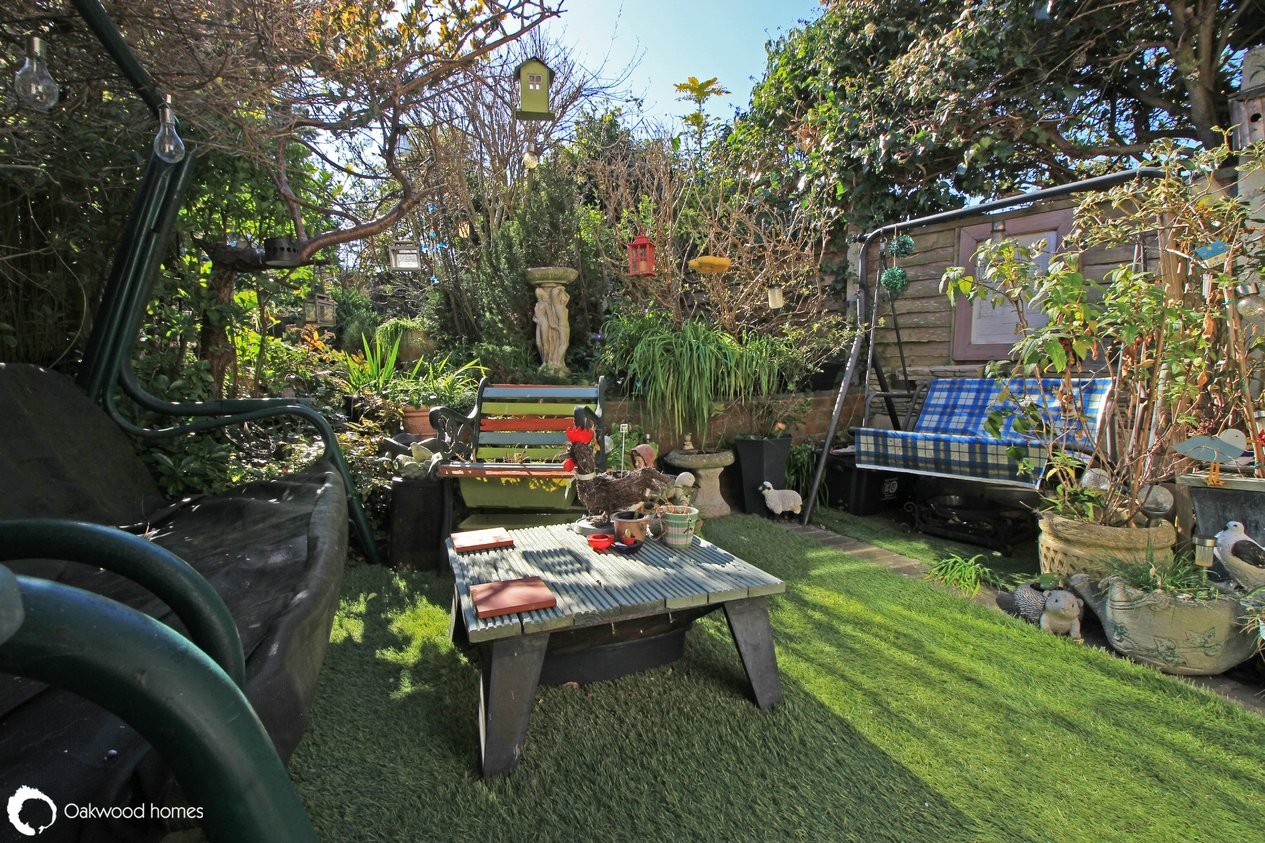 Properties Under Offer in Helena Avenue 