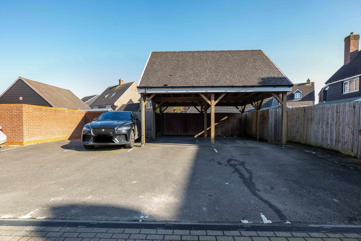 Properties For Sale in Herdwick Close  Kingsnorth
