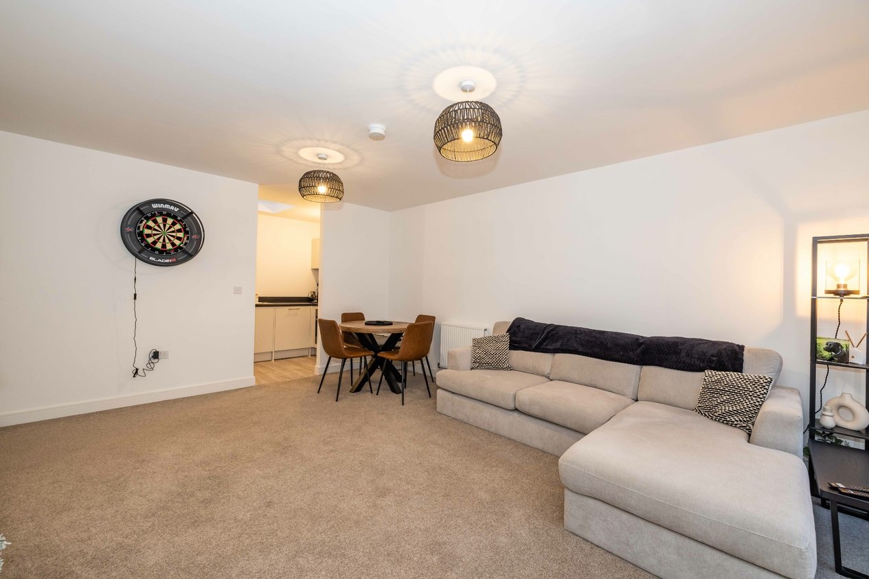 Properties Under Offer in Heritage Road Ashford