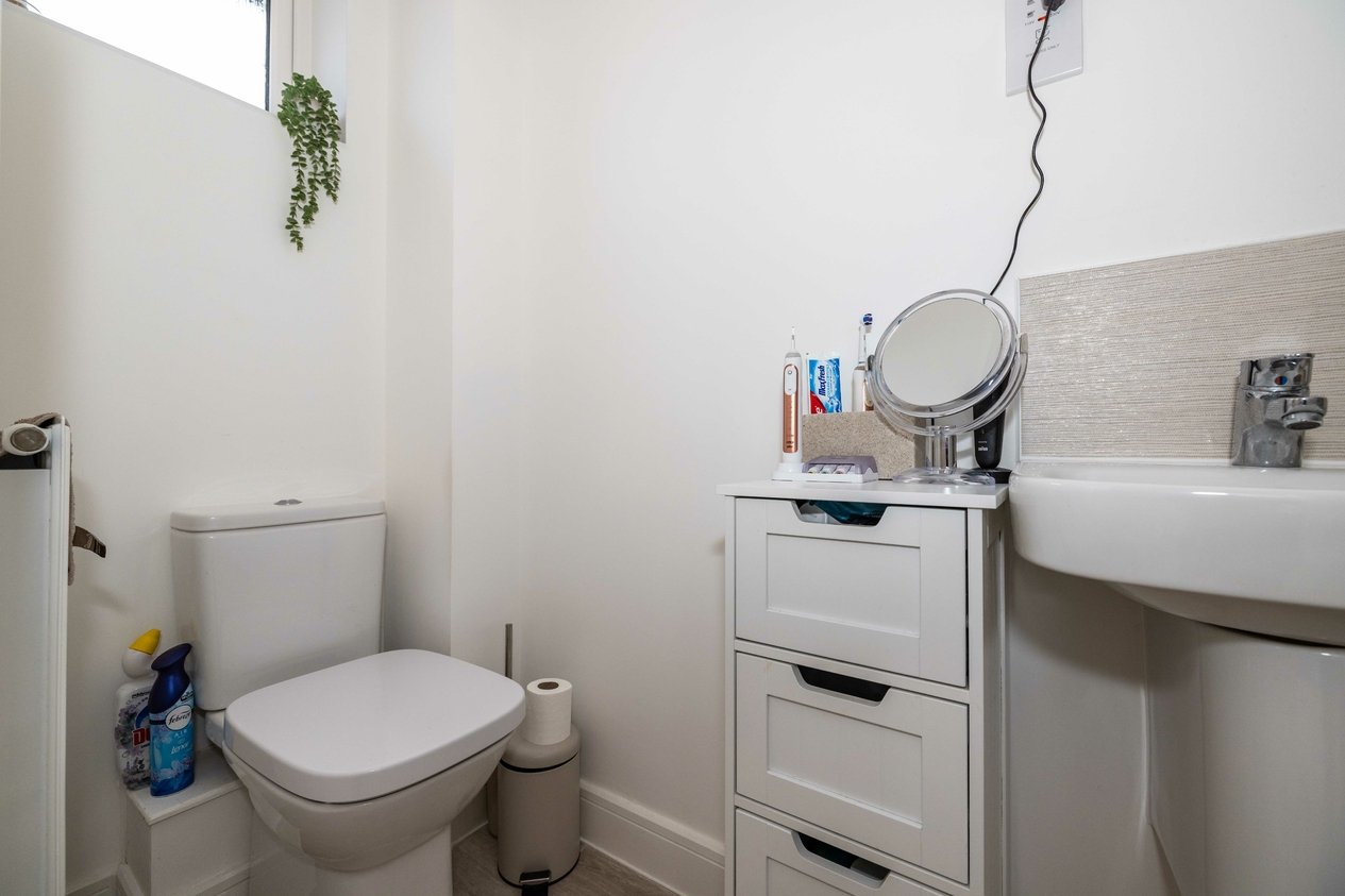 Properties Under Offer in Heritage Road Ashford