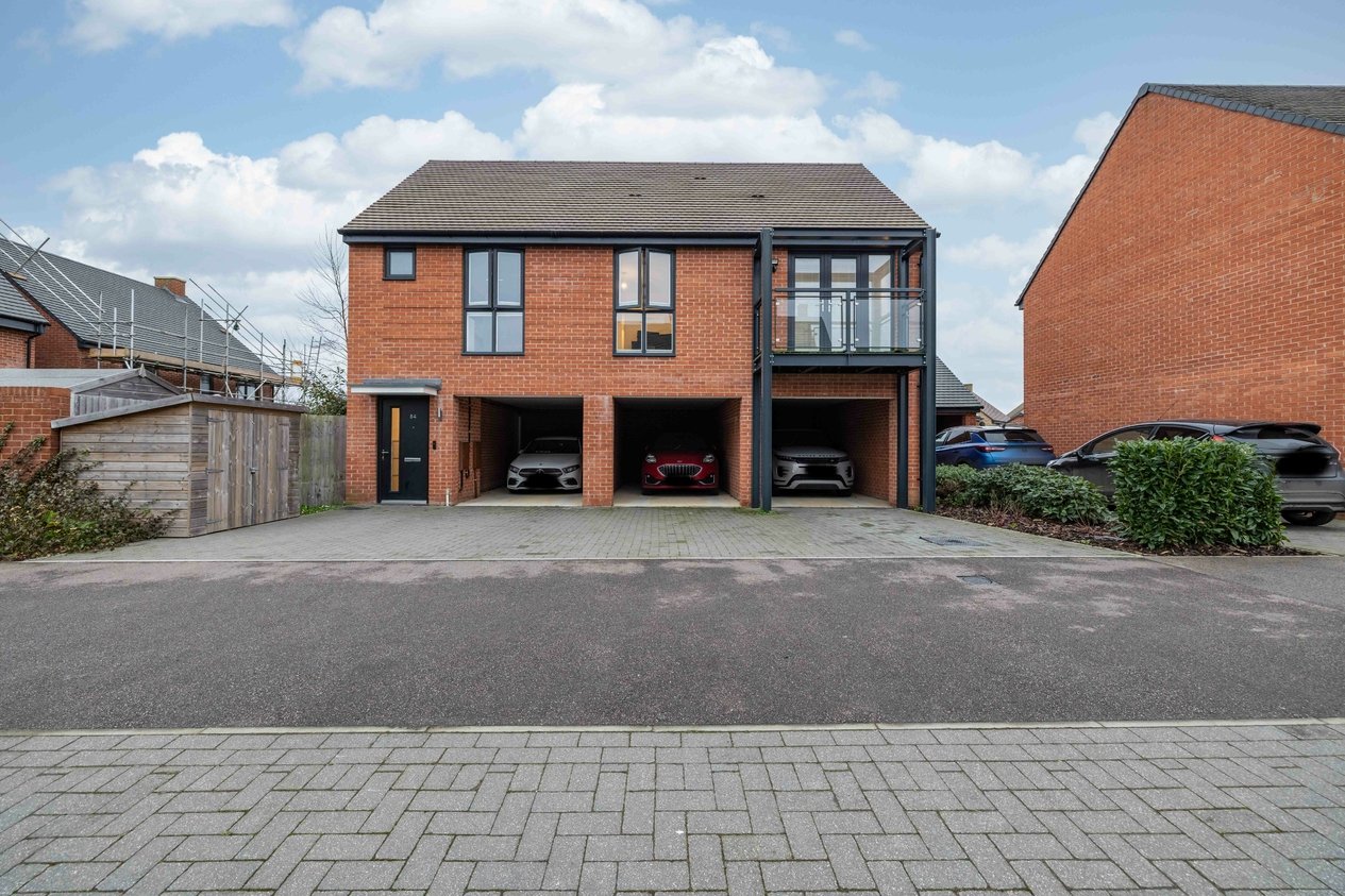 Properties Under Offer in Heritage Road Ashford