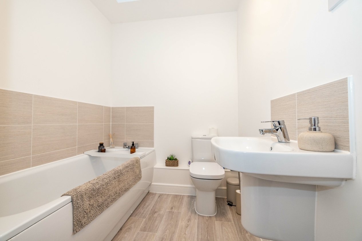 Properties Under Offer in Heritage Road Ashford